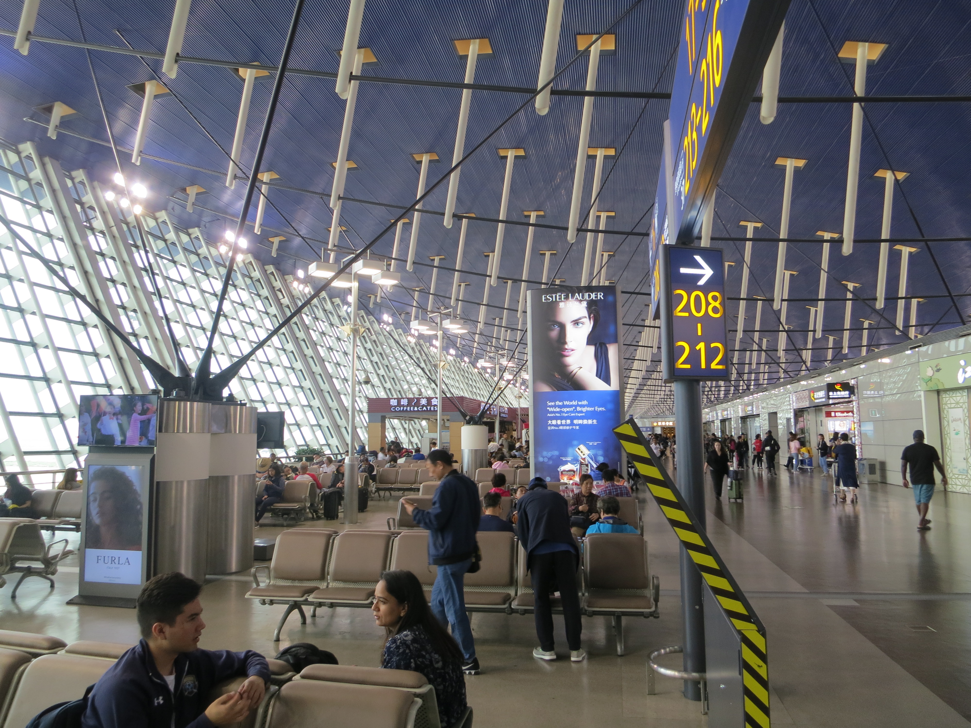 190617　上海浦東国際空港　出発ロビー