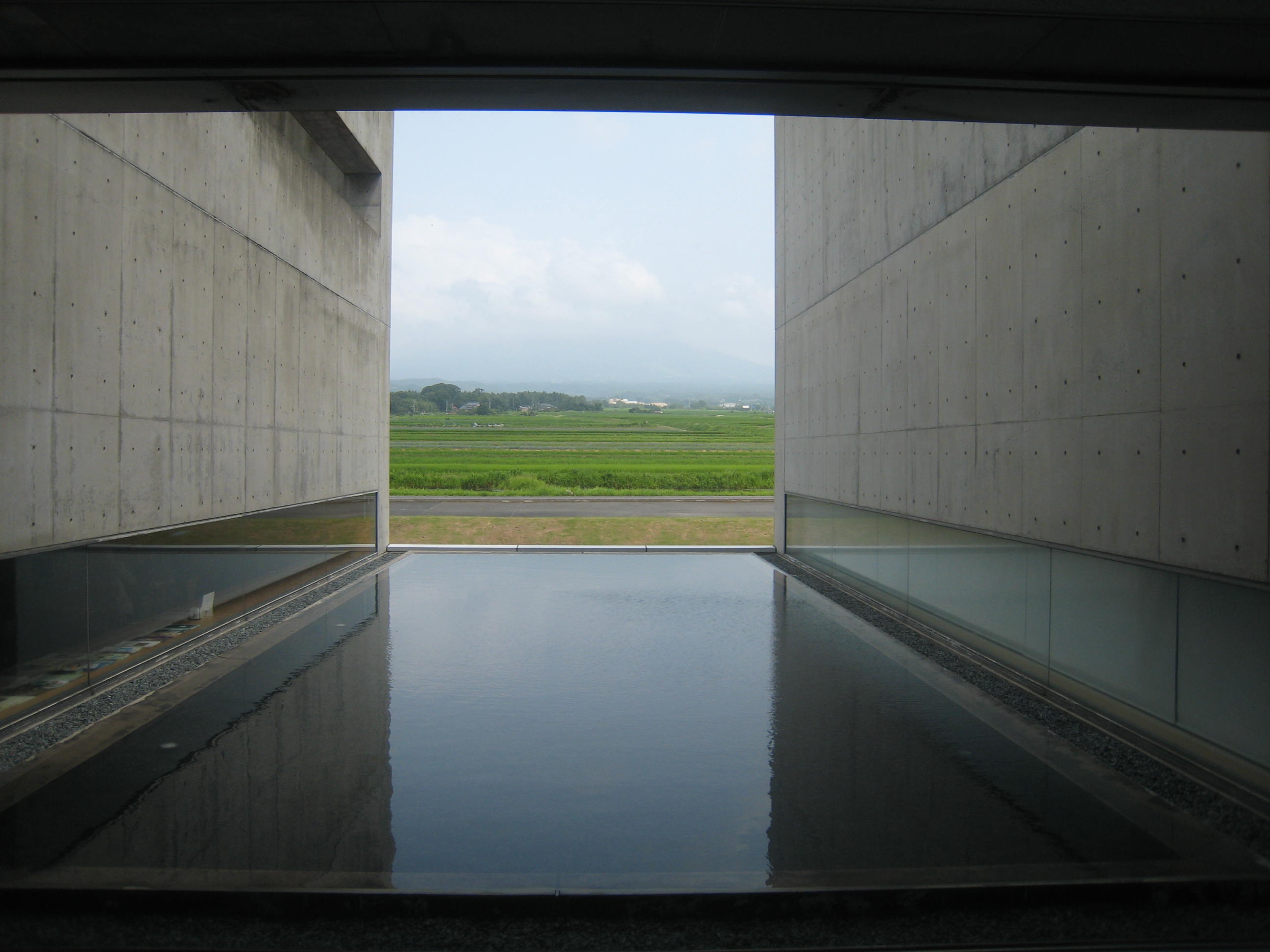 200701　植田正治写真美術館