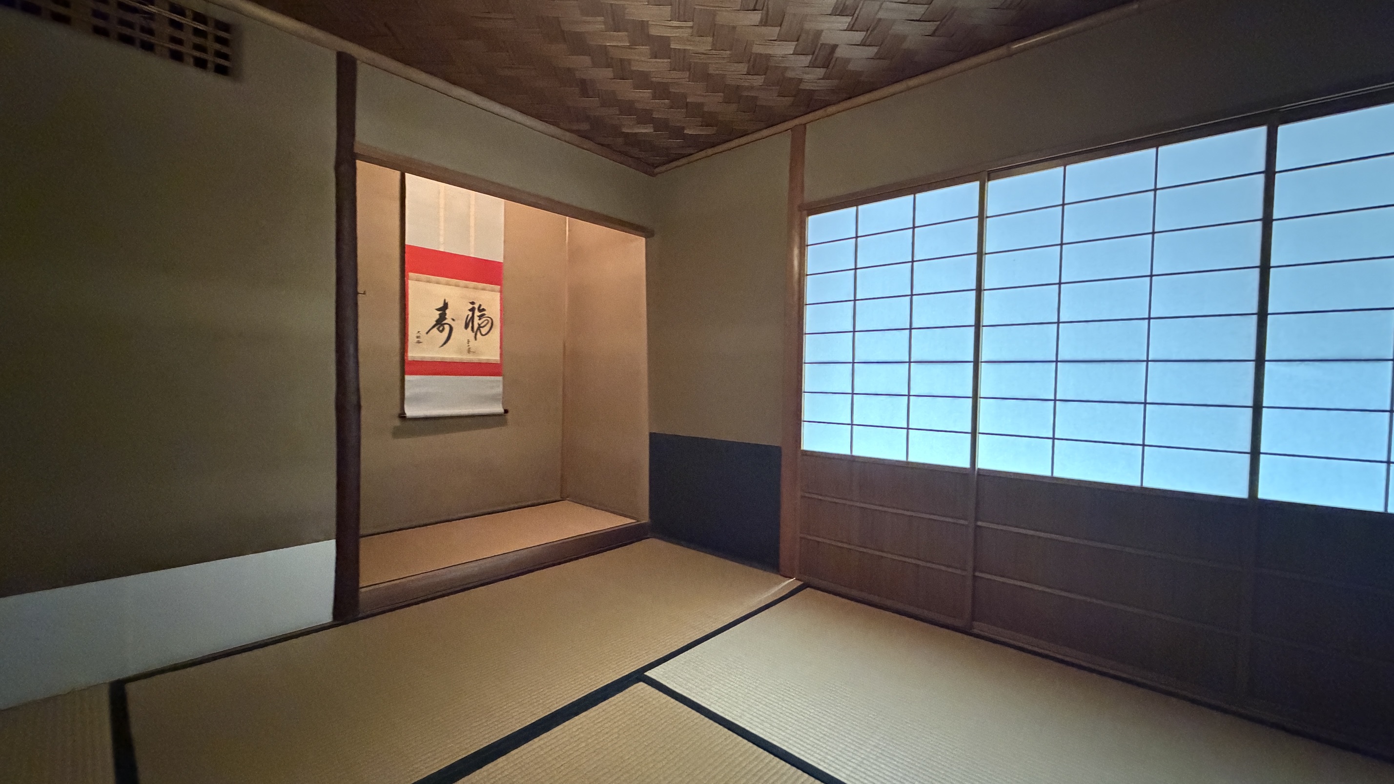 260409　西の丸庭園　茶室「豊松庵」２